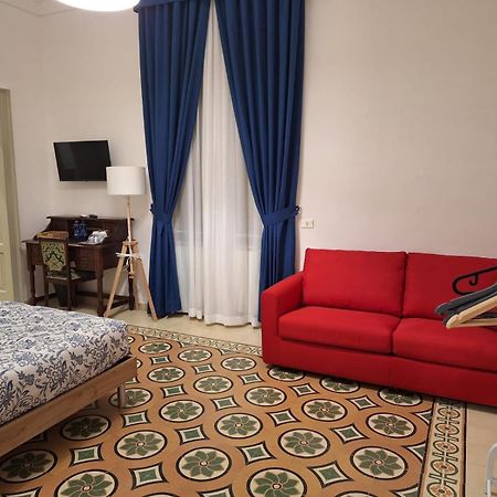 Civico 43 Hotel Messina Bagian luar foto