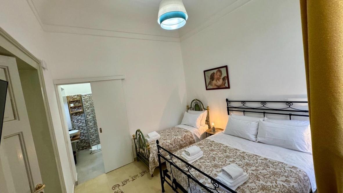 Civico 43 Hotel Messina Bagian luar foto